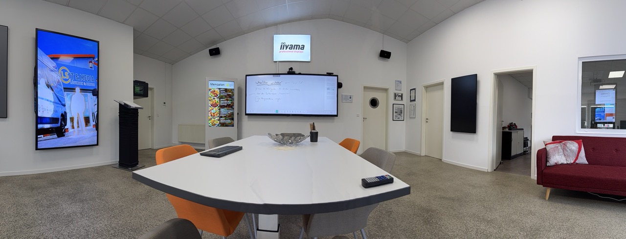 Konferenz- und Medientechnik im Showroom