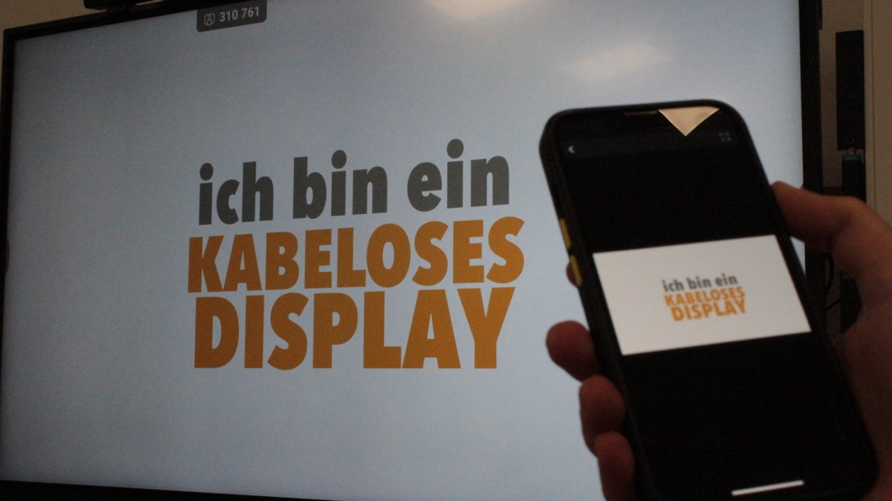 Kabellose Bildübertragung auf die digitale Schultafel